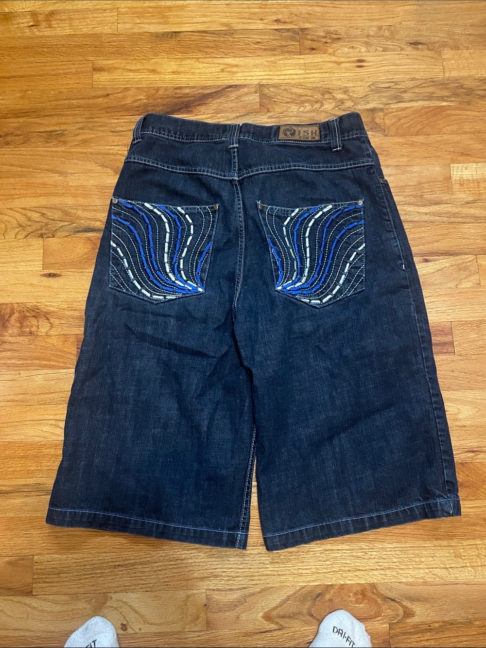Risk jeans Men's Dark Blue Denim Shorts with Embroidered Back Pockets
